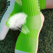 Slip-resistant, breathable football socks + shin lacher Set